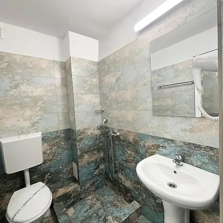 Almaris فندق إيفوري سود