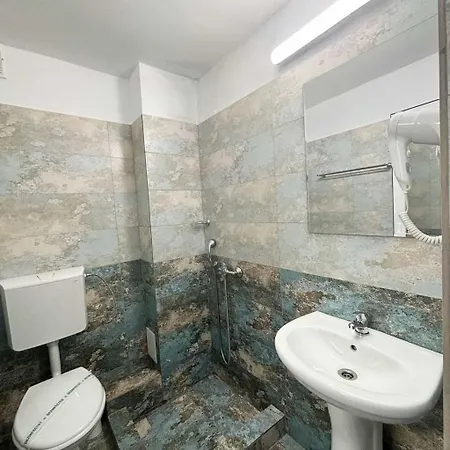 Almaris Hotel