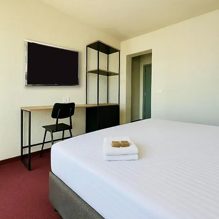 Almaris Hotel 2*